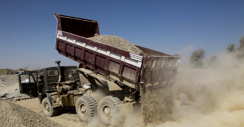 строительные материалы самосвалом